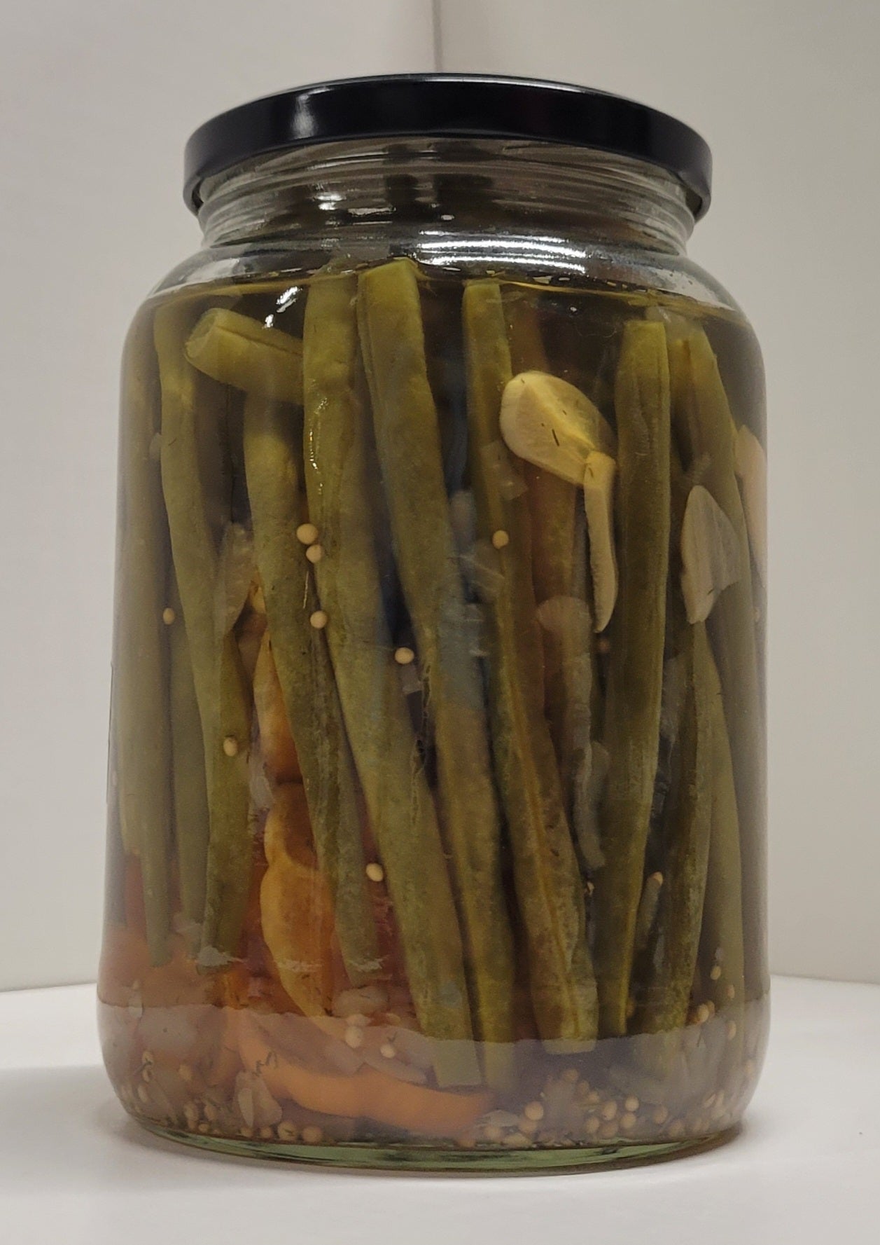 Hot Pickled Green Beans - 32oz